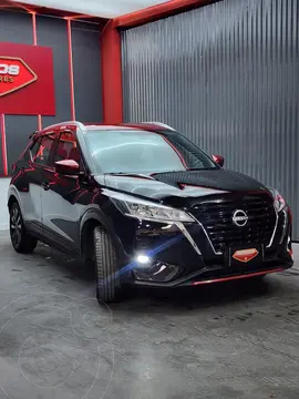 Nissan Kicks KICKS 1.6 X-Play CVT 120cv usado (2024) color Negro precio $36.000.000
