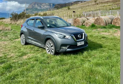 Nissan Kicks 1.6L Advance MT usado (2020) color Gris Metalico precio $10.500.000