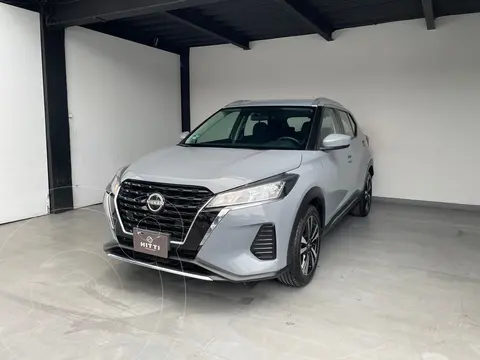 Nissan Kicks Advance usado (2023) color Gris precio $339,000
