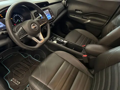 Nissan Kicks Platinum Aut usado (2023) color Gris financiado en mensualidades(enganche $179,740 mensualidades desde $7,844)