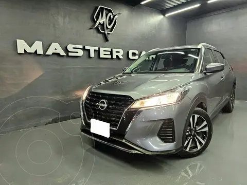 Nissan Kicks Advance usado (2024) color Gris Oscuro precio $359,000