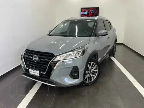 Nissan Kicks Exclusive Aut usado (2024) color Gris precio $390,000