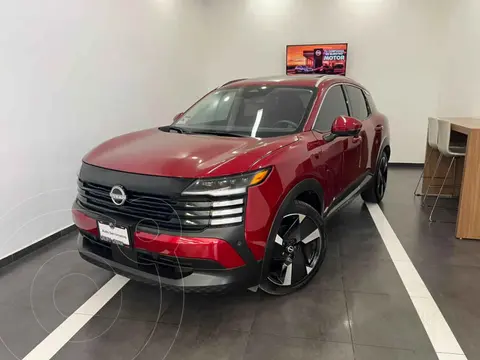 Nissan Kicks Platinum usado (2025) color Rojo financiado en mensualidades(enganche $116,600 mensualidades desde $11,502)
