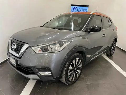 Nissan Kicks Bitono Aut usado (2017) color Gris precio $285,000