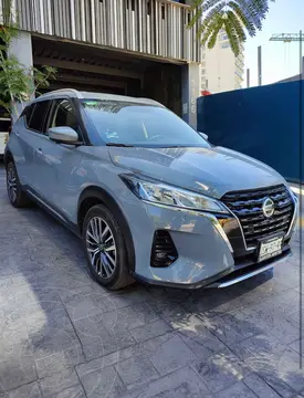 Nissan Kicks Exclusive Aut usado (2021) color Gris Oxford precio $319,000