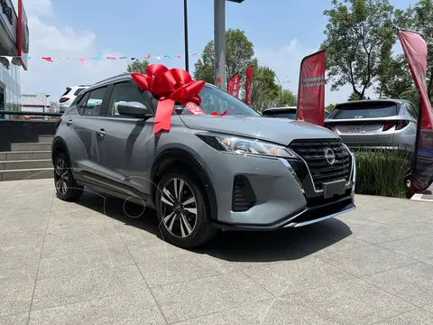 Nissan Kicks Advance usado (2023) color Gris precio $317,000