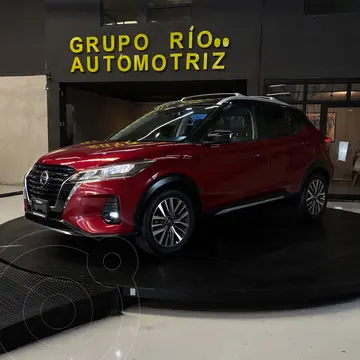 Nissan Kicks Platinum Aut usado (2021) color Rojo financiado en mensualidades(enganche $38,588 mensualidades desde $8,136)
