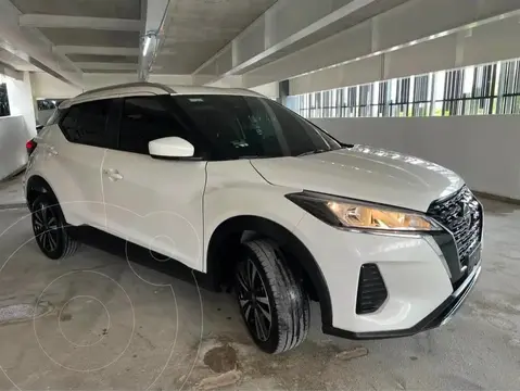 Nissan Kicks Advance usado (2024) color Blanco Perla precio $379,000