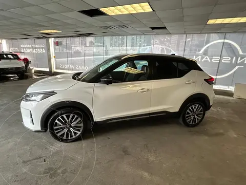 Nissan Kicks Platinum Aut usado (2023) color Blanco precio $389,800