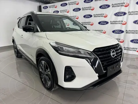 Nissan Kicks Exclusive Aut usado (2023) color Blanco precio $369,000