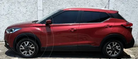 Nissan Kicks Sense usado (2020) color Rojo Cobrizo precio $295,000