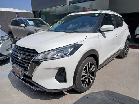 Nissan Kicks Advance usado (2023) color Blanco financiado en mensualidades(enganche $95,375 mensualidades desde $7,293)