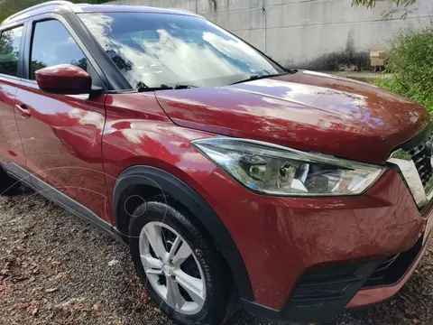 Nissan Kicks Sense usado (2017) color Rojo precio $245,000