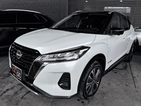 Nissan Kicks 2023 usado (2023) color NISXABBLANCO BI TONO precio $410,000