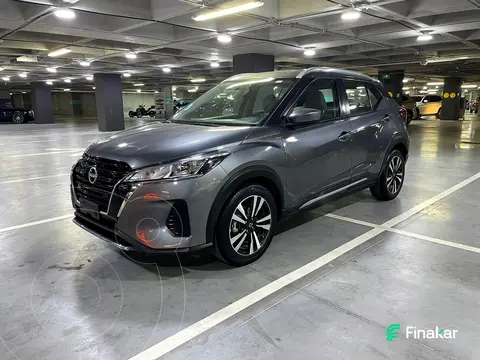 Nissan Kicks Advance usado (2023) color Gris Oscuro precio $310,000