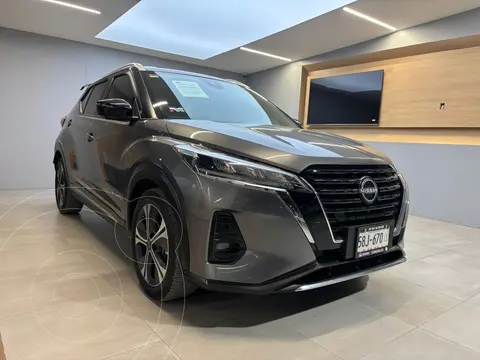 Nissan Kicks Platinum Aut usado (2024) color Gris precio $450,000