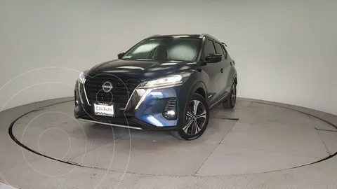 foto Nissan Kicks advance usado (2024) color AZUL ESPACIAL BITONO precio $565,000