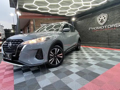Nissan Kicks Advance Aut usado (2022) color Gris precio $299,900