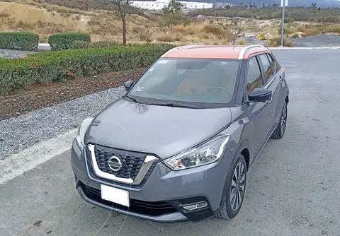 Nissan Kicks Bitono Aut usado (2018) color Gris Oxford precio $224,900