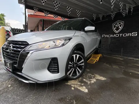 Nissan Kicks Advance Aut usado (2021) color Plata precio $289,900