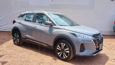 Nissan Kicks Advance usado (2023) color Gris precio $349,000