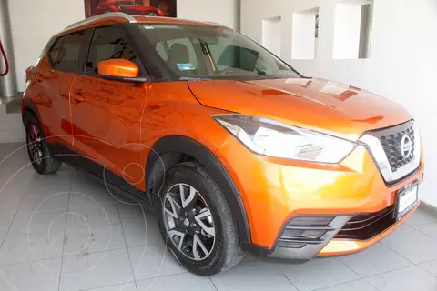 foto Nissan Kicks Sense usado (2019) color Naranja precio $309,000