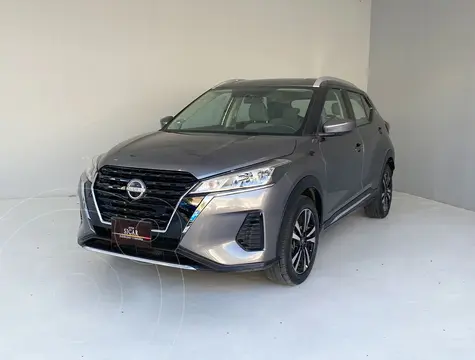 Nissan Kicks Advance usado (2023) color Gris precio $299,000
