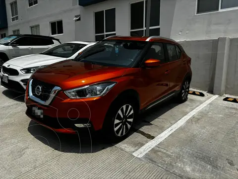 Nissan Kicks Advance usado (2017) color Naranja Metalico precio $210,000