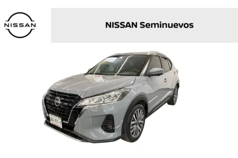 Nissan Kicks Exclusive Aut usado (2023) color Gris precio $350,000