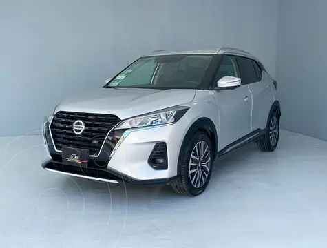 Nissan Kicks Exclusive Aut usado (2021) color plateado precio $299,000