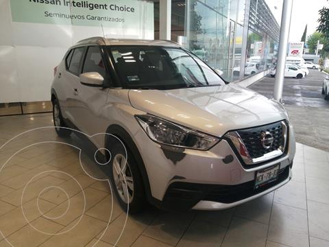 Nissan Kicks Sense usado (2017) color Plata Dorado precio $230,000