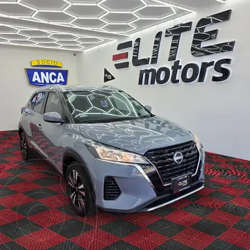 Nissan Kicks Advance Aut usado (2023) color Plata precio $334,900
