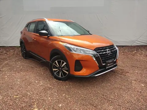 foto Nissan Kicks Advance usado (2022) color Naranja precio $360,000