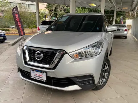 Nissan Kicks Sense usado (2020) color Plata precio $345,000