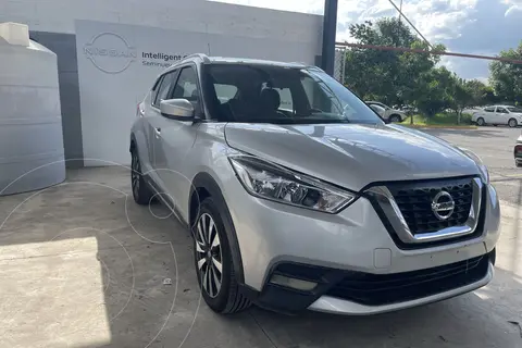 Nissan Kicks Advance Aut usado (2020) color plateado financiado en mensualidades(enganche $112,698 mensualidades desde $5,378)