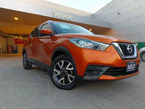Nissan Kicks Sense usado (2018) color Naranja precio $265,000