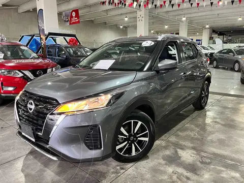 Nissan Kicks Advance Aut usado (2024) color Gris precio $399,000