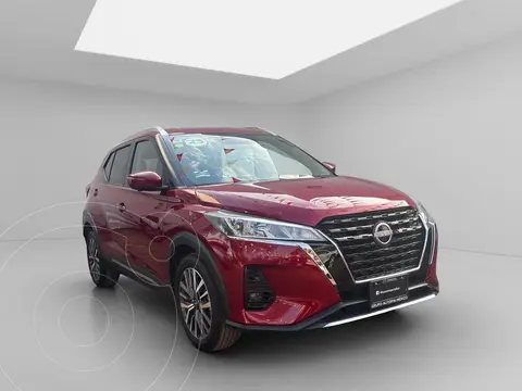 Nissan Kicks Exclusive Aut usado (2023) color Rojo precio $370,000