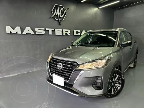 Nissan Kicks Advance usado (2024) color Gris Oscuro precio $319,000