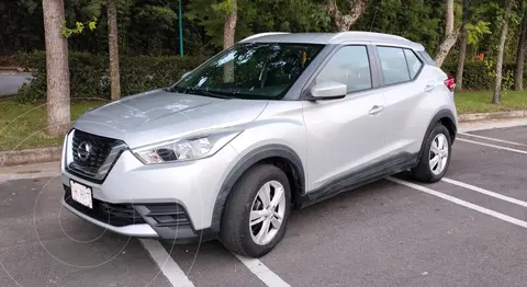 Nissan Kicks Sense usado (2017) color Plata precio $185,000