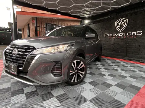 Nissan Kicks Advance Aut usado (2022) color Gris Oxford precio $304,900