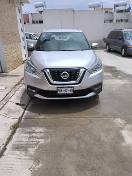 Nissan Kicks Exclusive Aut usado (2017) color Plata precio $265,000