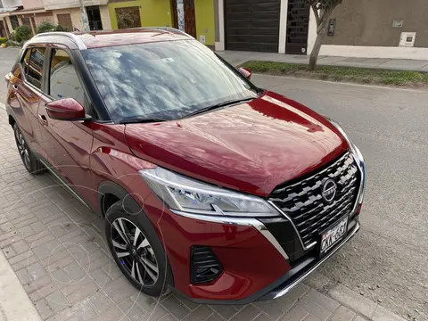 Nissan Kicks  Advance CVT usado (2024) color Rojo precio u$s19,900