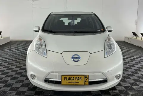 Nissan LEAF Tekna usado (2018) color Blanco financiado en cuotas(cuota inicial $10.000.000 cuotas desde $1.636.426)