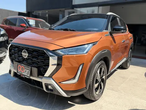 Nissan Magnite EXCLUSIVE usado (2025) color NARANJA BENGALA BITONO precio $375,000