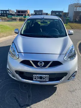 Nissan March Advance Media Tech usado (2015) color Plata precio $15.000.000