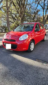 Nissan March Active usado (2015) color Rojo precio $12.000.000