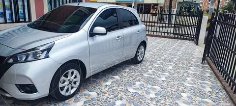 Nissan March Advance Aut usado (2023) color Gris precio $57.500.000