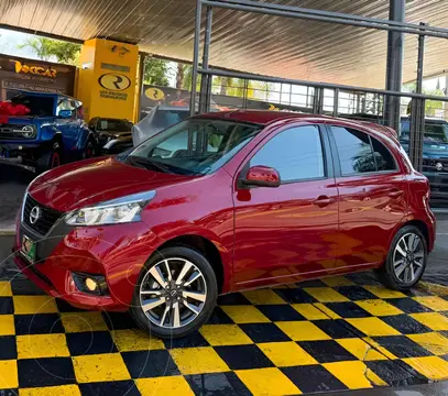 Nissan March Exclusive usado (2024) color Rojo precio $265,000