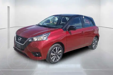 Nissan March Exclusive Aut Bi-tono usado (2023) color Rojo financiado en mensualidades(enganche $88,275 mensualidades desde $5,931)